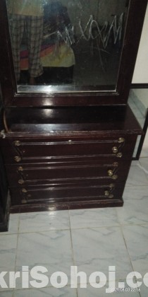 Dressing table